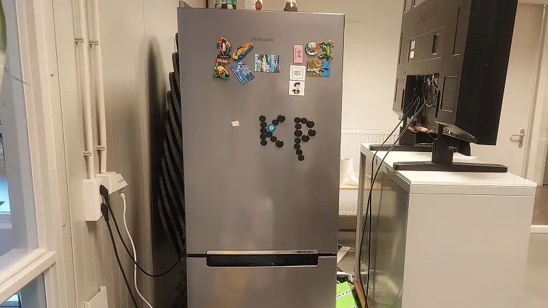 fridge rattling sound