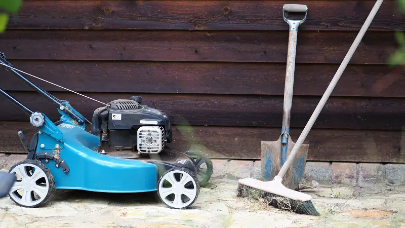 lawnmower starts with starting fluid then dies